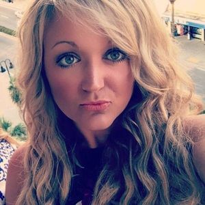 Meet your Posher, Cortney